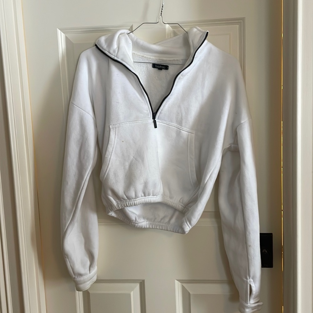 White cropped sweatshirt